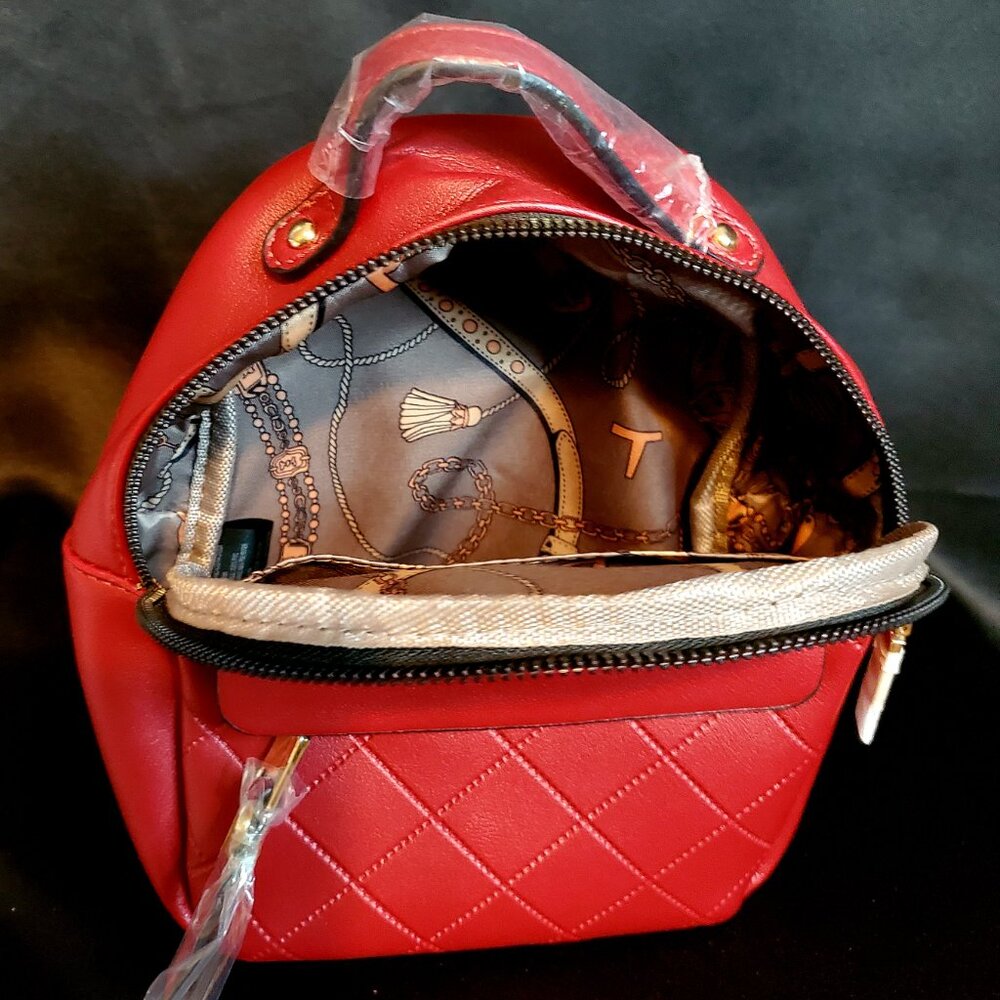 Backpack 🎒 - Picture 4 of 4